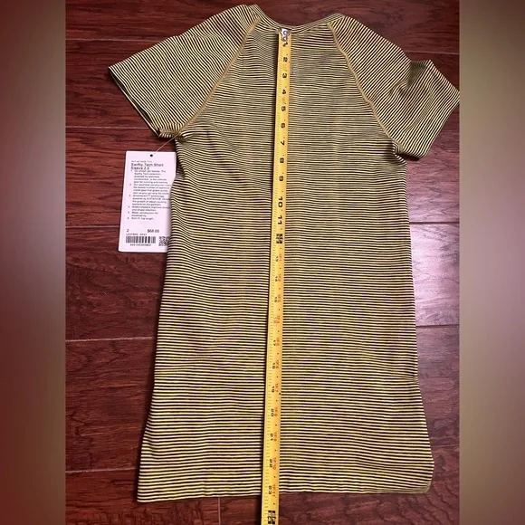 NWT Lululemon Swiftly Tech 2.0 Size 2 Yellow & Black Athletic Shirt (fitted) - Picture 8 of 9